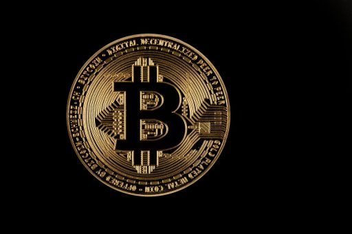 Bitcoin koers fluctueert sterk door geopolitieke spanningen
