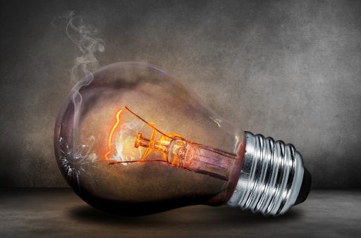 Verhoogde olieprijzen en renteverhogingen beïnvloeden de markt