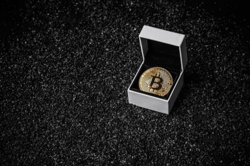 Bitcoin koers stijgt weer, maar er zijn signalen van mogelijke trendomkeer