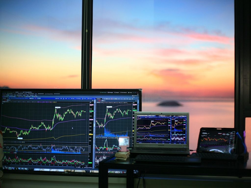 Bitcoin onder druk terwijl grote spelers investeren in crypto