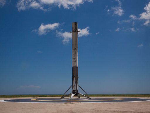 SpaceX aandeel herstelt met sterke stijging na verkoopbeperkingen