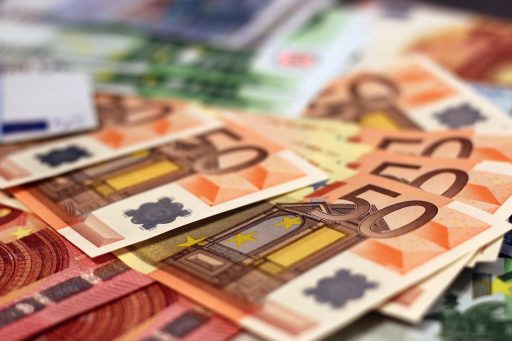 ASML investeert bijna een miljard euro in aandeleninkoop