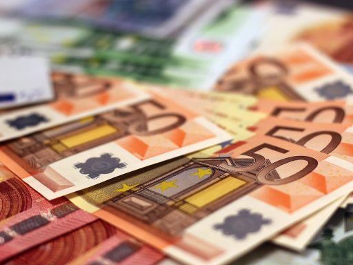 ASML investeert bijna een miljard euro in aandeleninkoop