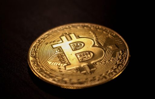 Beursontwikkelingen en de impact op Bitcoin en olieprijzen