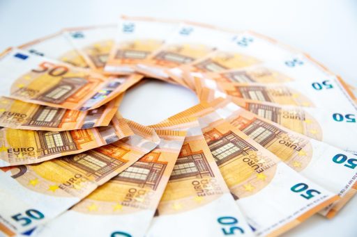 Intel versterkt financiële positie met 15 miljard dollar aan nieuwe aandelen