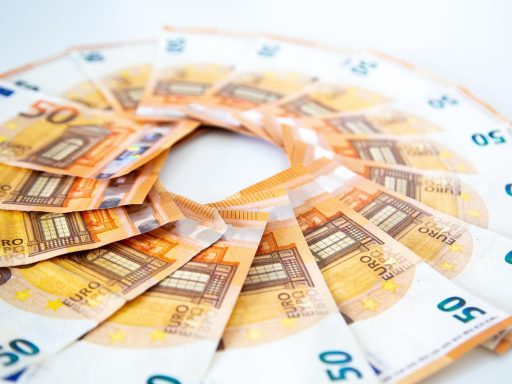 Intel versterkt financiële positie met 15 miljard dollar aan nieuwe aandelen